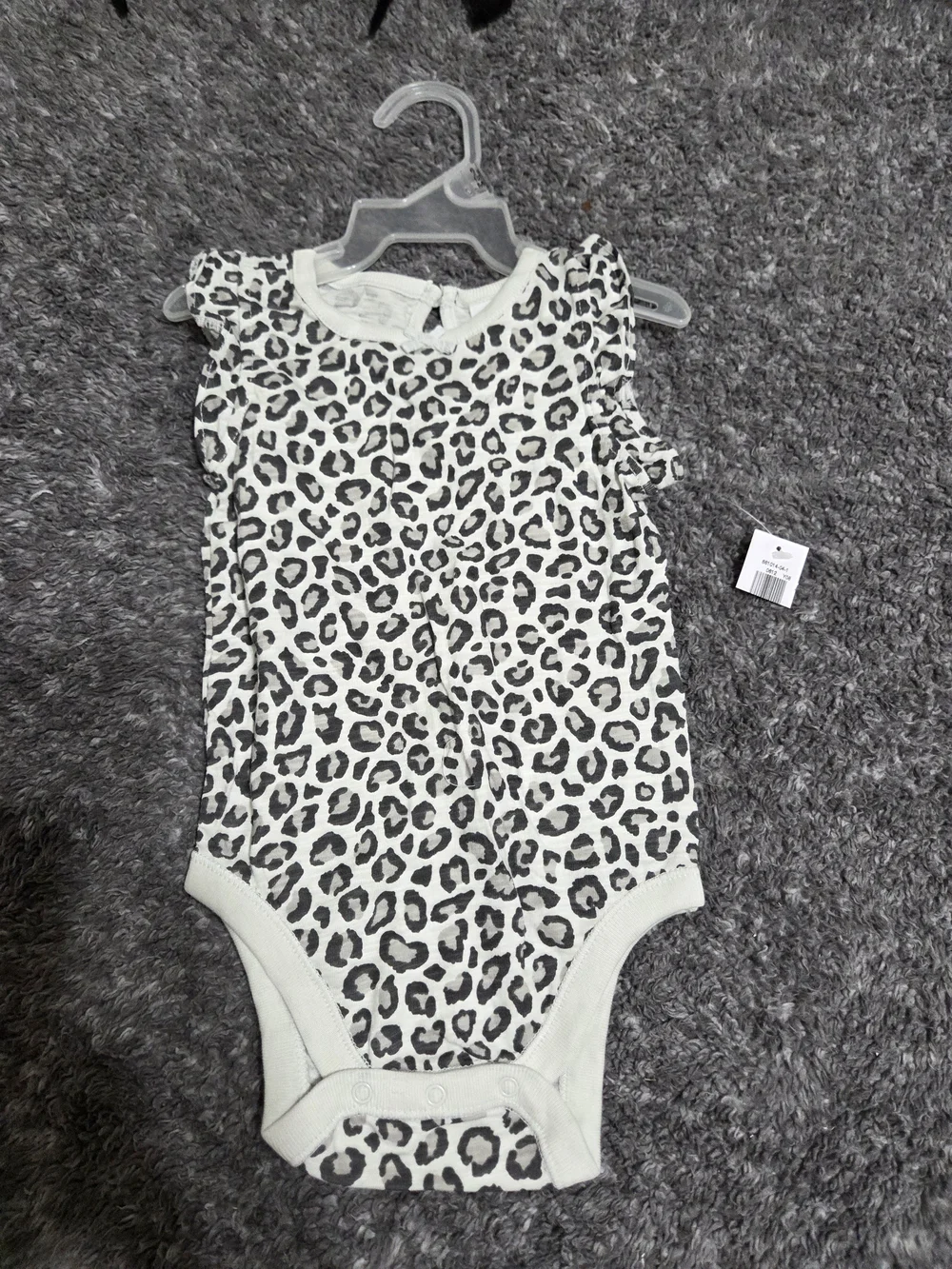 Old Navy White and Black Leopard Print Baby One-Piece Bodysuit